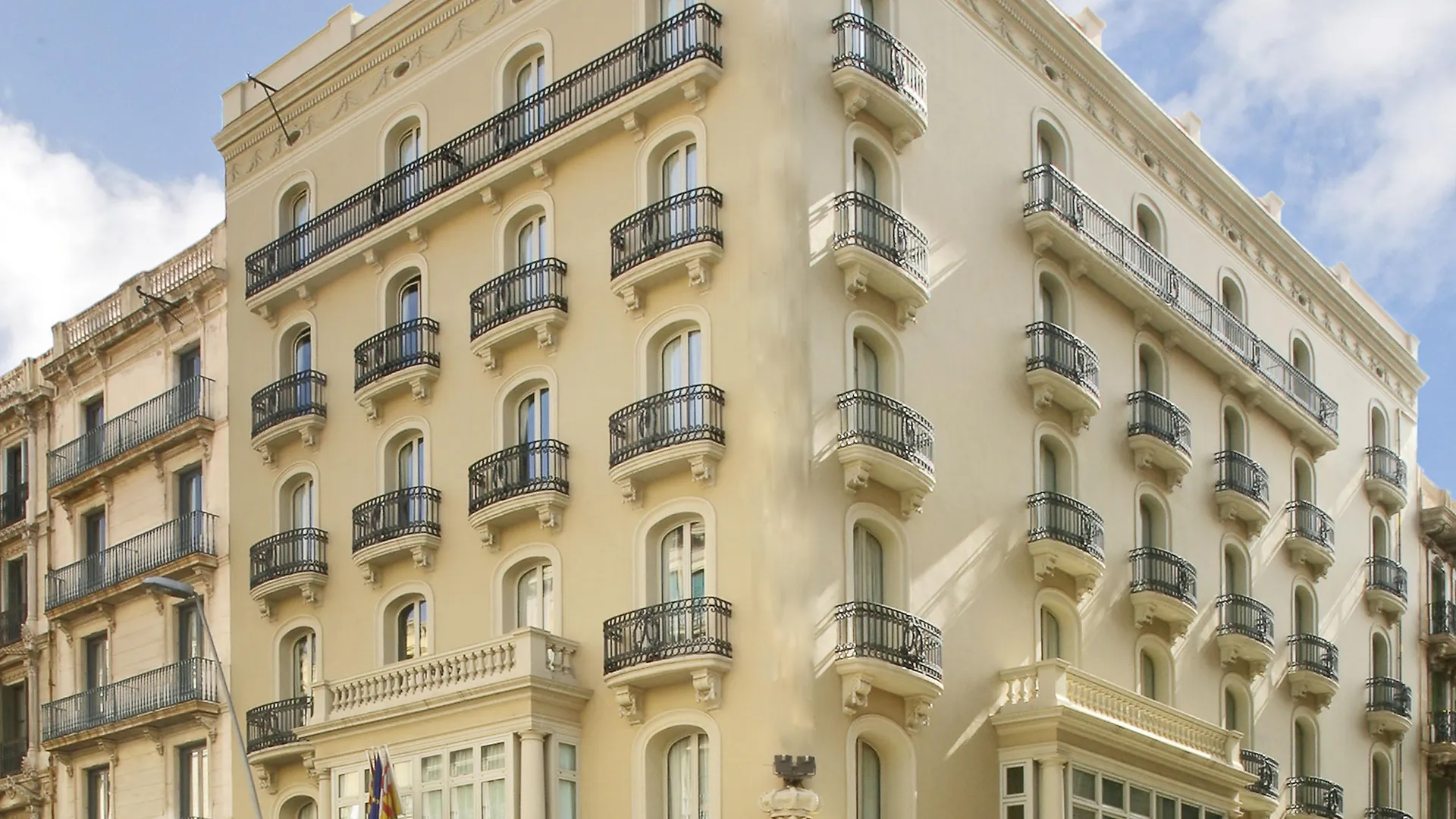 Hotel Midmost By Majestic Hotel Group Barcelona